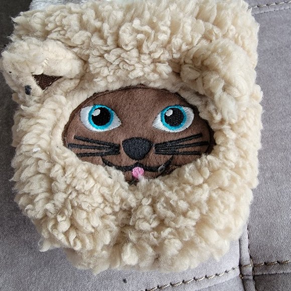 NWT Fuzzy Babba Women's 3D Cat Slipper Socks - Picture 4 of 6